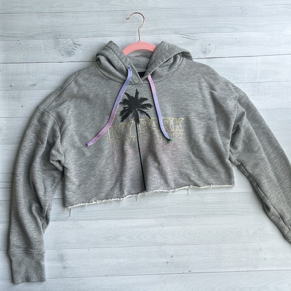 IVY PARK Sweaters - IVY PARK Festival Palm Tree Cropped Graphic Hoodie Sweatshirt XS
